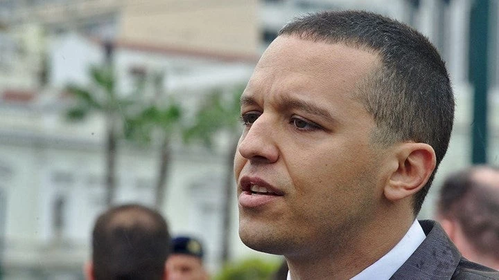 Τους έβαλε στη θέση τους ο Η. Κασιδιάρης για το Athens Pride – Έβαλε… κόκκινο φωτάκι στη Βουλή (Εικόνα)